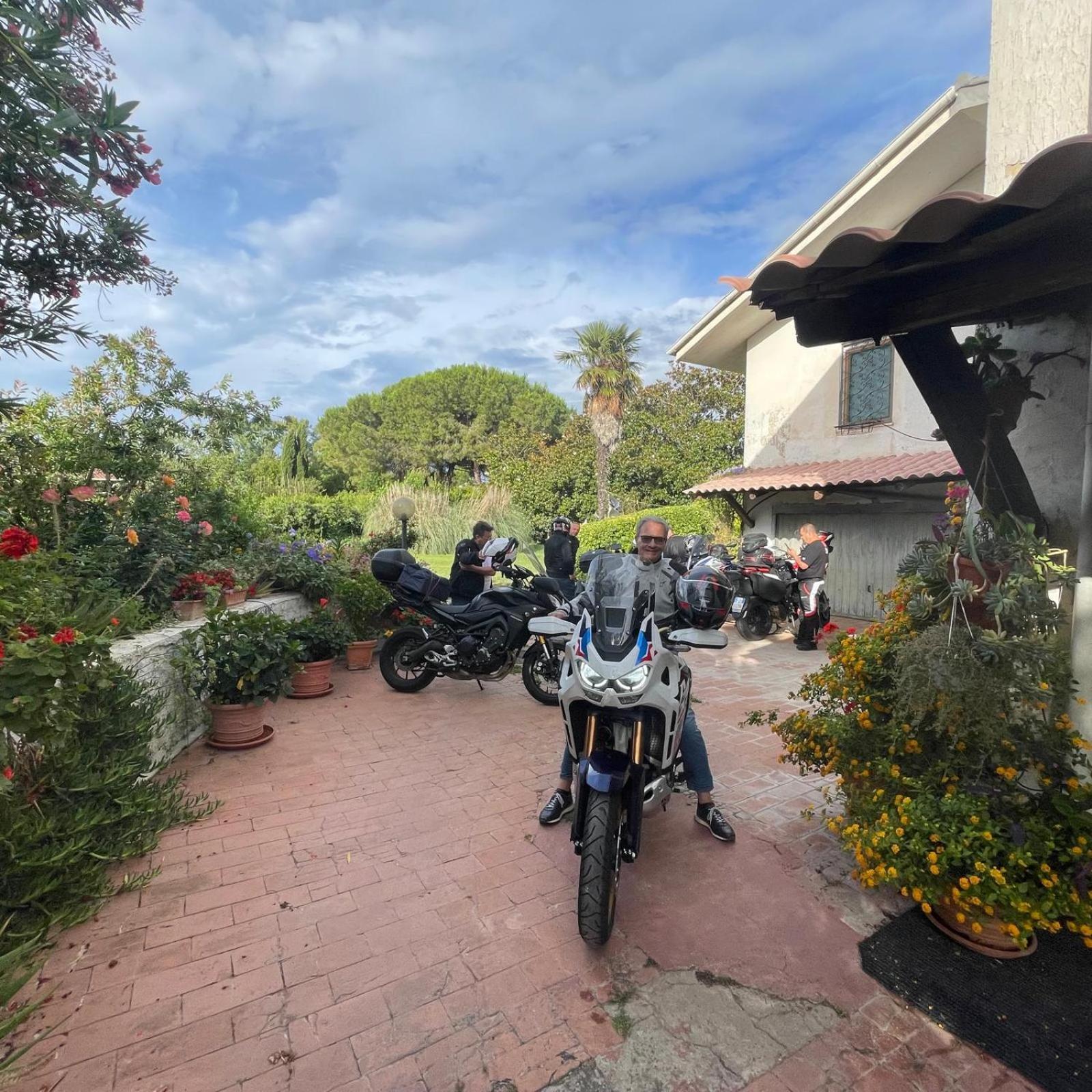 B&B Villa Sans Souci チビタベッキア エクステリア 写真